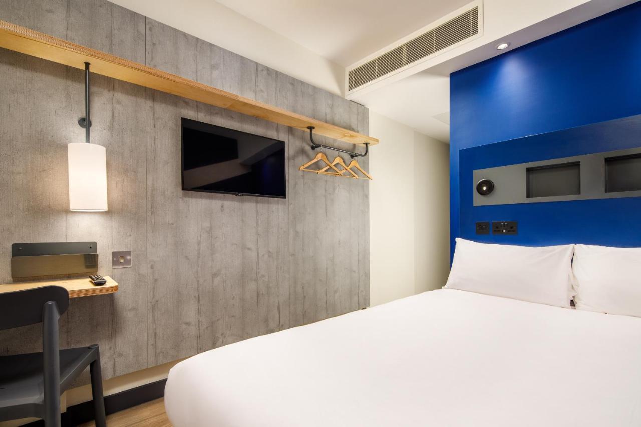 Ibis Budget Manchester Airport T2 헤일 외부 사진