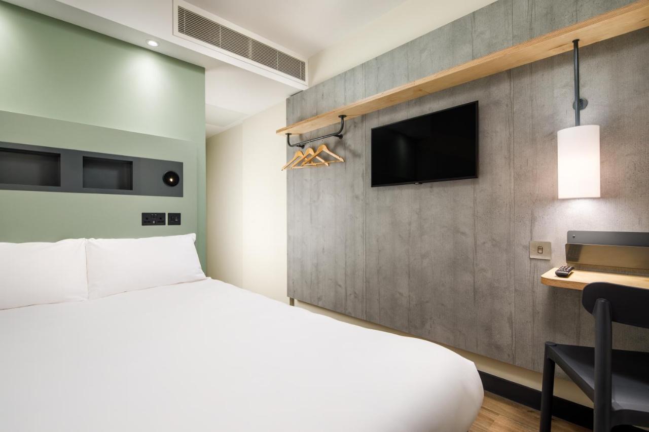 Ibis Budget Manchester Airport T2 헤일 외부 사진