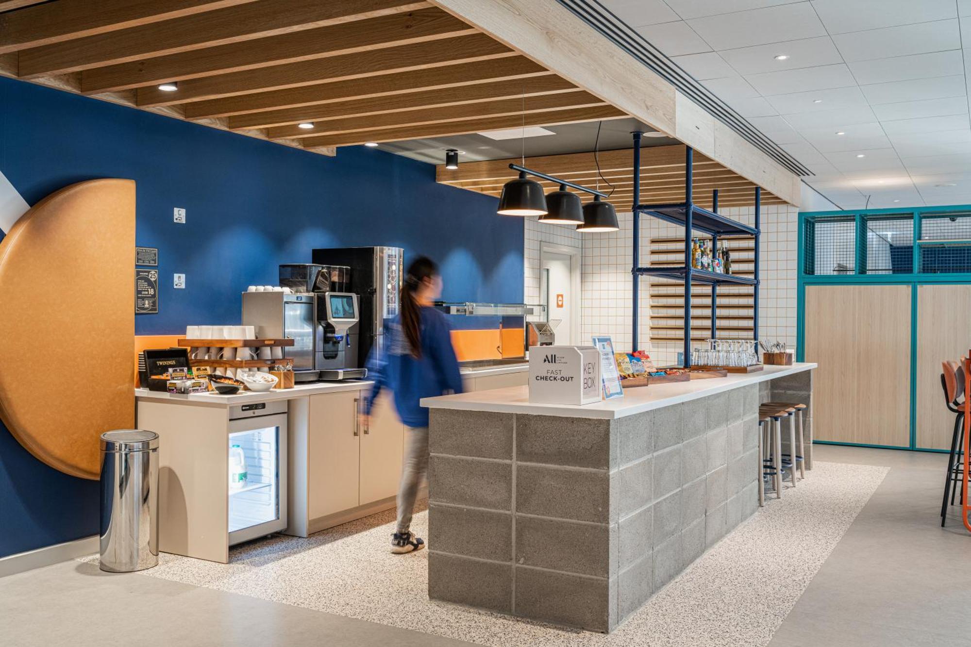 Ibis Budget Manchester Airport T2 헤일 외부 사진