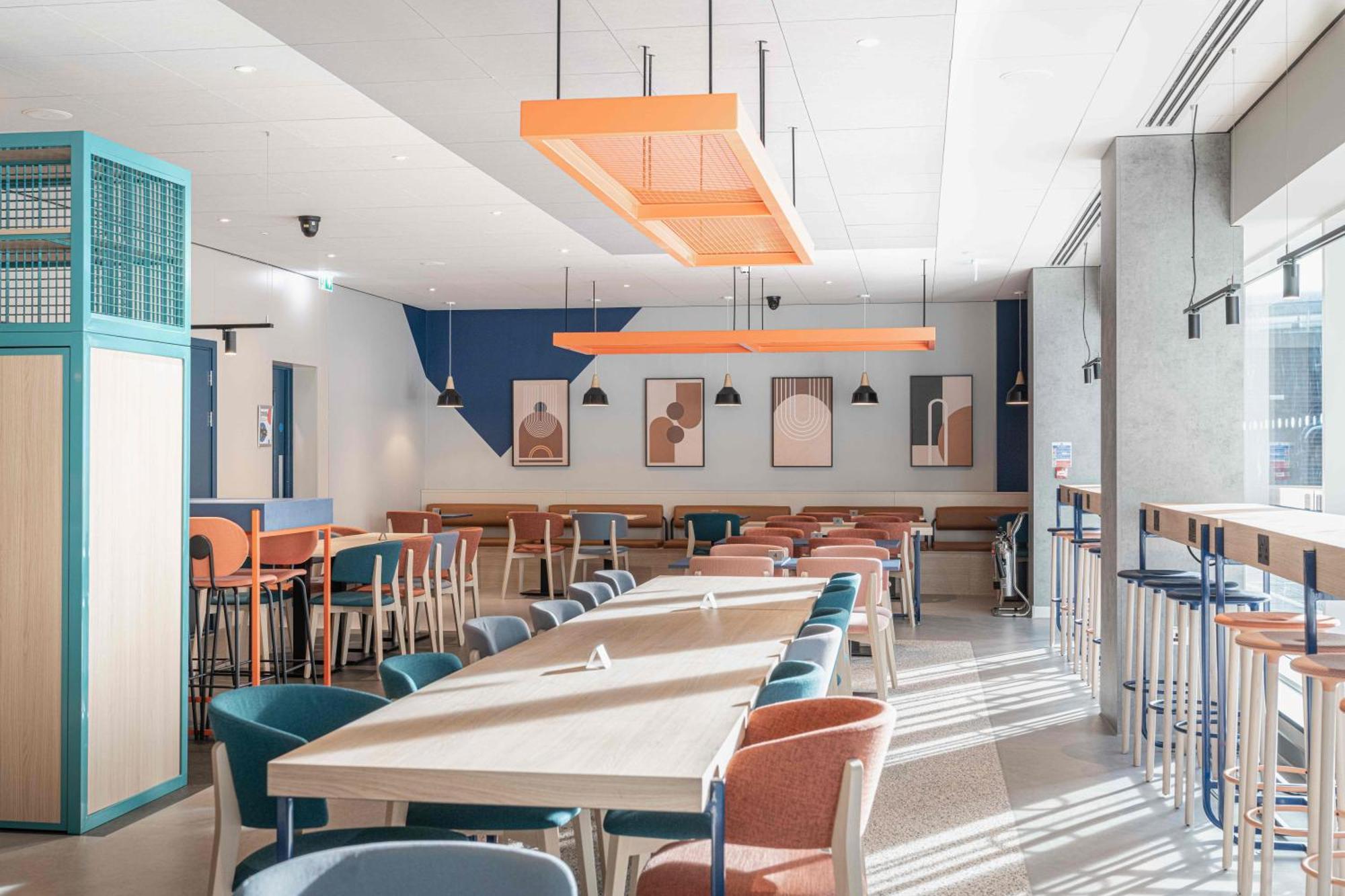 Ibis Budget Manchester Airport T2 헤일 외부 사진