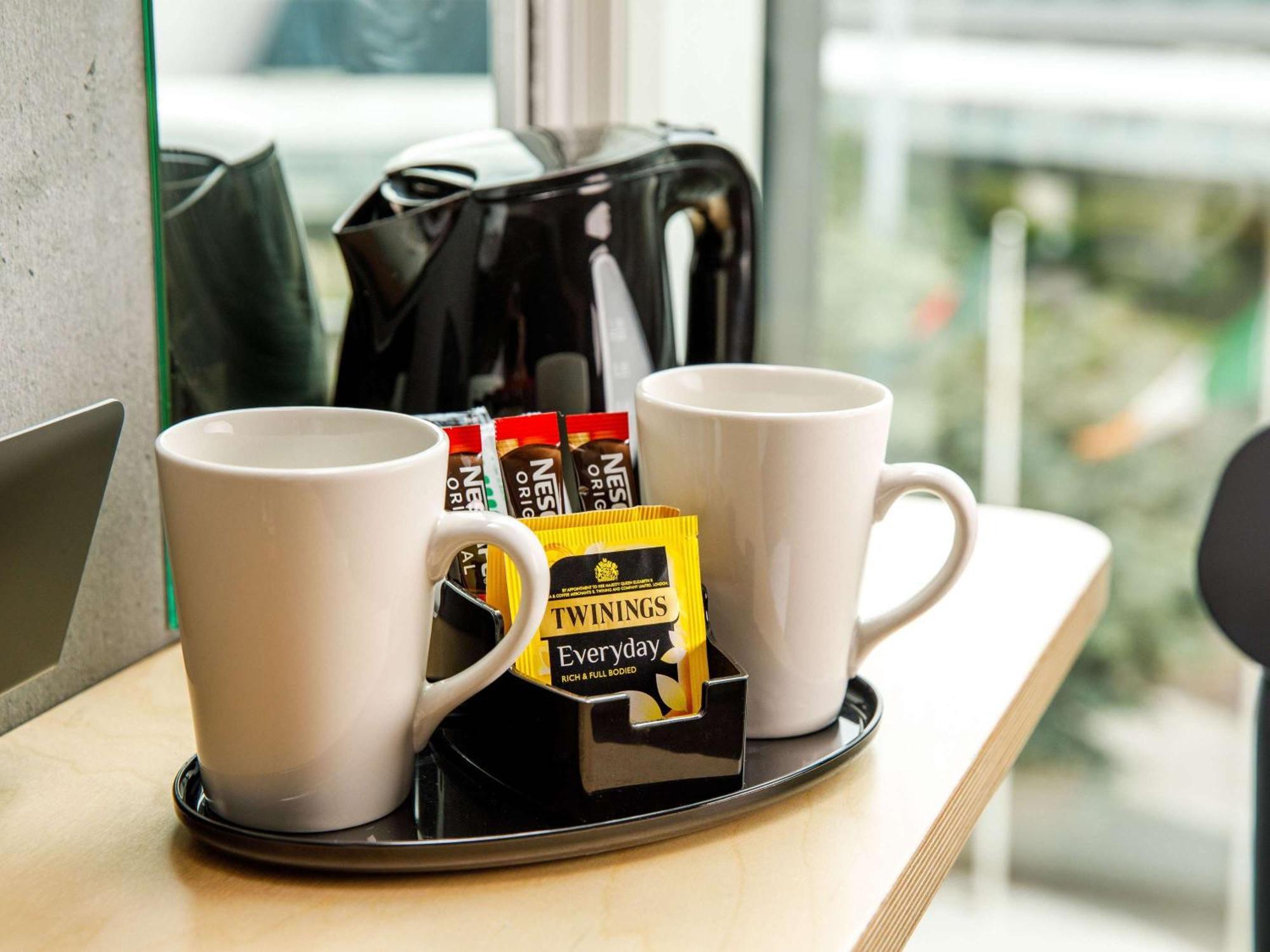 Ibis Budget Manchester Airport T2 헤일 외부 사진
