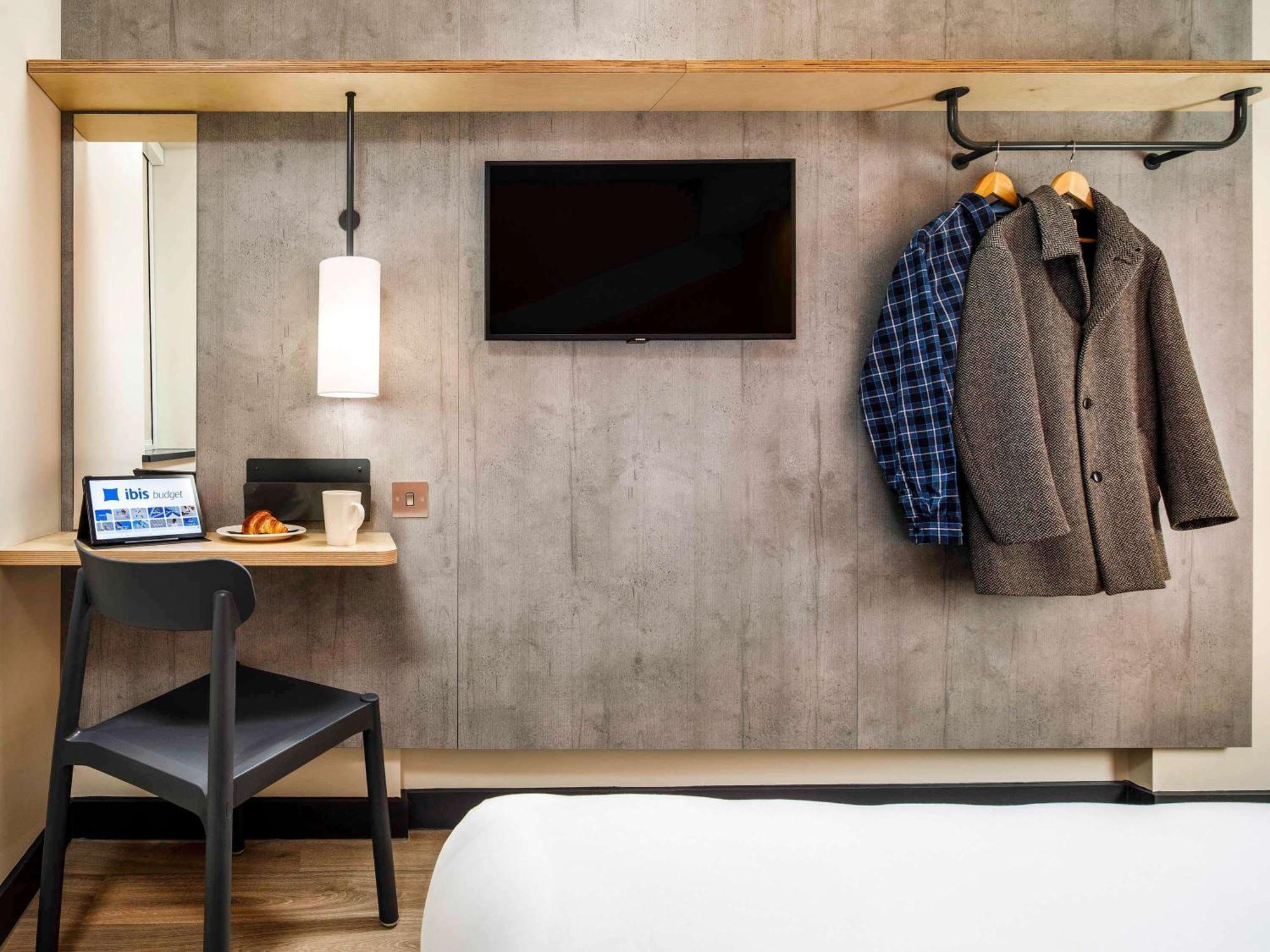 Ibis Budget Manchester Airport T2 헤일 외부 사진